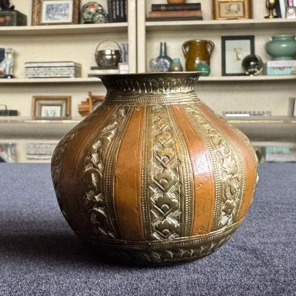 Antique 19th c Ganga-Jamuna Brass & Copper Lota Handcrafted Indian Ritual Vessel - Picture 2 of 8